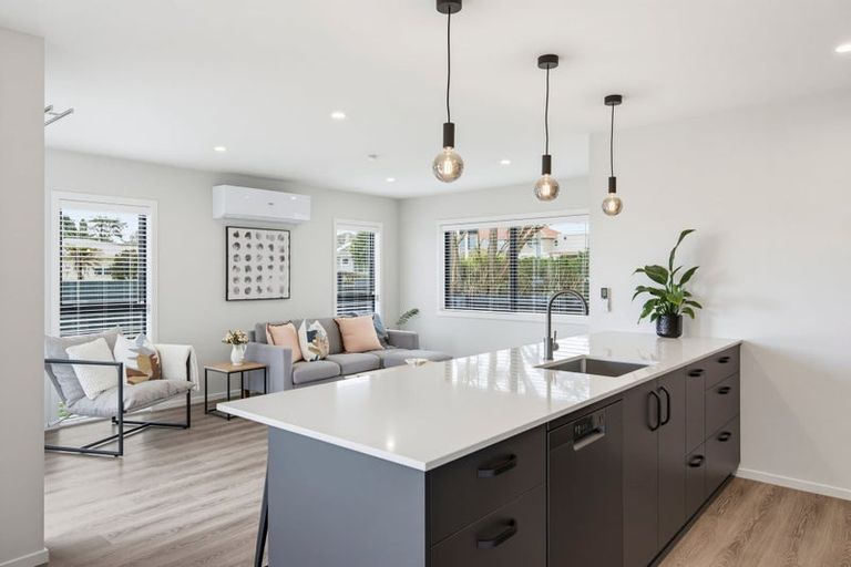 Photo of property in 158 Weraroa Road, Levin, 5510