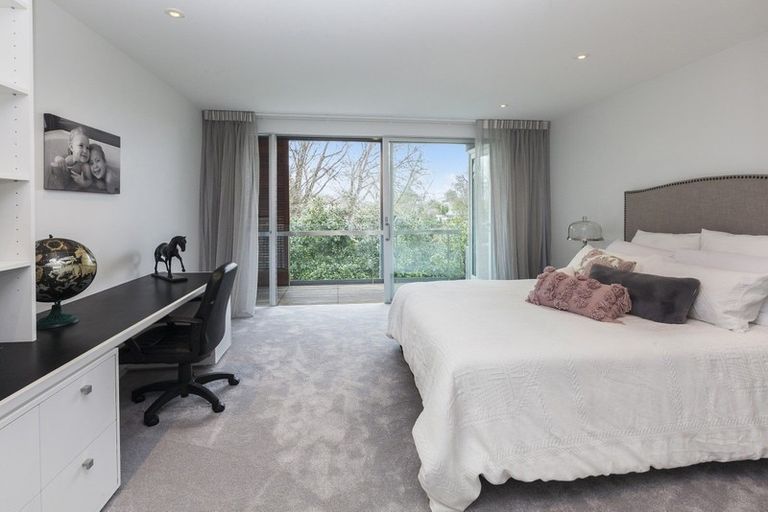 Photo of property in 8 Saint Barnabas Lane, Fendalton, Christchurch, 8052