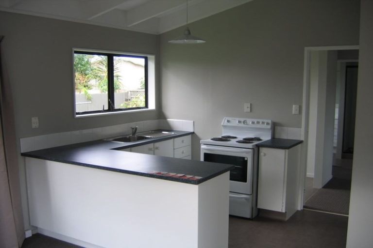 Photo of property in 2/7 Domain Road, Weymouth, Auckland, 2103