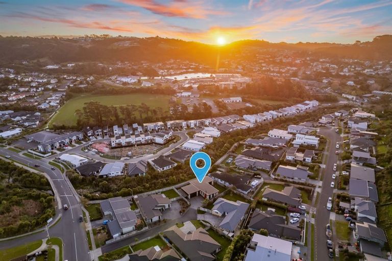 Photo of property in 14 Resolution Drive, Whitby, Porirua, 5024