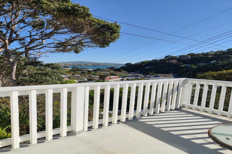 Photo of property in 52 Cluny Road, Plimmerton, Porirua, 5026