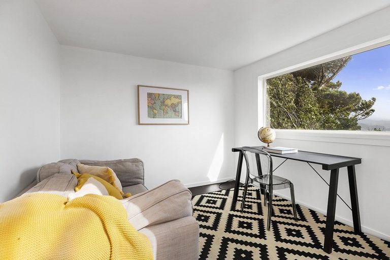 Photo of property in 77 Sidlaw Street, Strathmore Park, Wellington, 6022