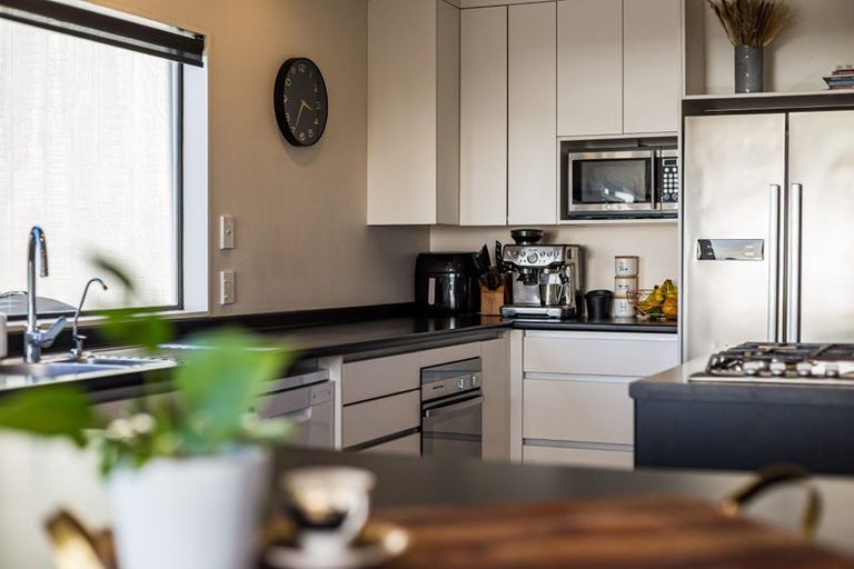 Photo of property in 22 Mercury Way, Whitby, Porirua, 5024