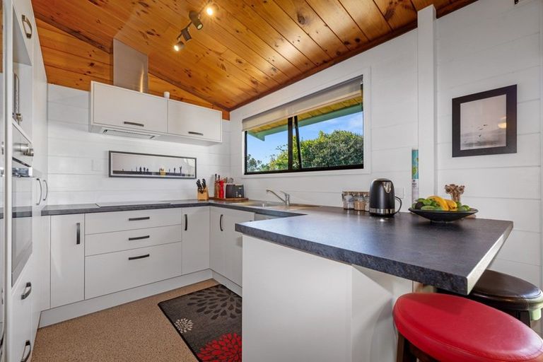 Photo of property in 18 Carter Drive, Pomare, Rotorua, 3015