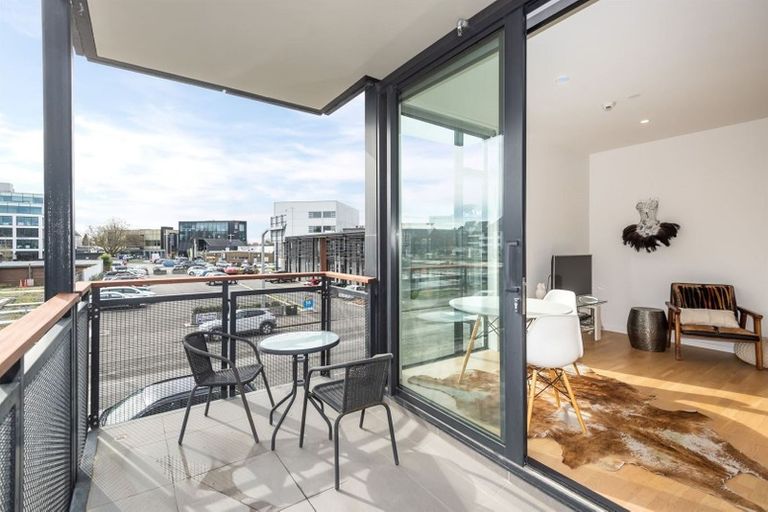 Photo of property in 1/50 Kilmore Street, Christchurch Central, Christchurch, 8013