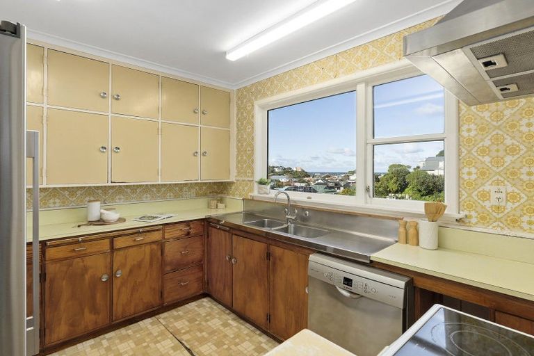 Photo of property in 14 Ribble Street, Island Bay, Wellington, 6023