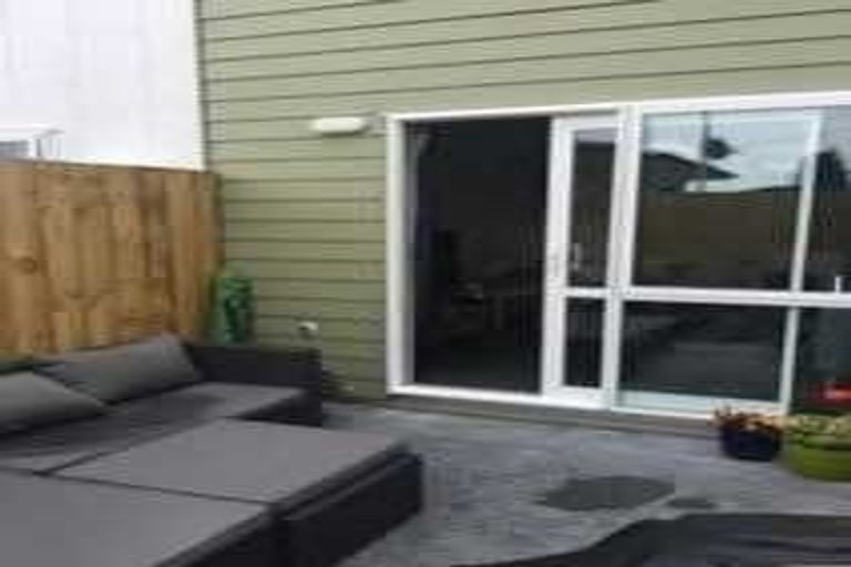 Photo of property in 21/10 Burrows Place, Frankton, Hamilton, 3204