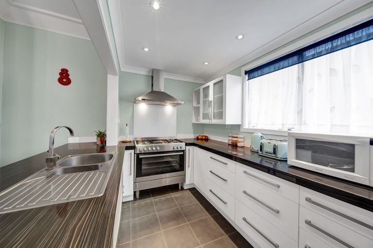 Photo of property in 53 Disraeli Street, Hawera, 4610