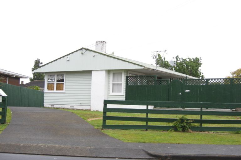 Photo of property in 34 Rosehill Drive, Rosehill, Papakura, 2113