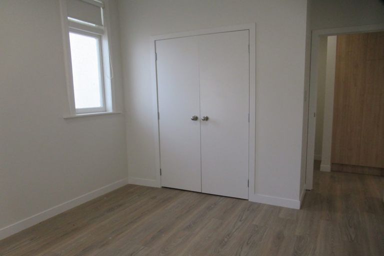 Photo of property in 2 Nikau Street, New Lynn, Auckland, 0600