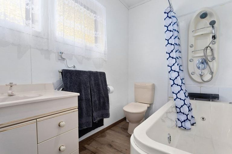 Photo of property in 53 Porritt Drive, Kawerau, 3127