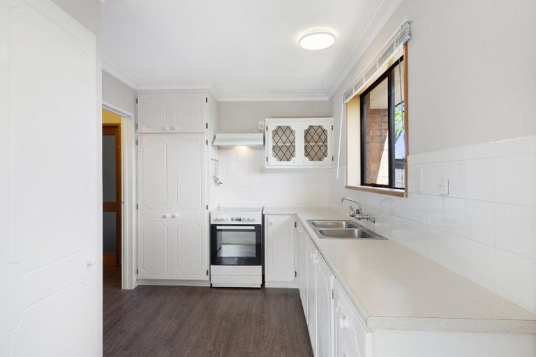 Photo of property in 1/3 Winters Road, Redwood, Christchurch, 8051