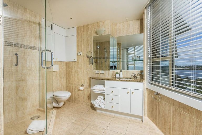 Photo of property in 4/90 Kitchener Road, Milford, Auckland, 0620