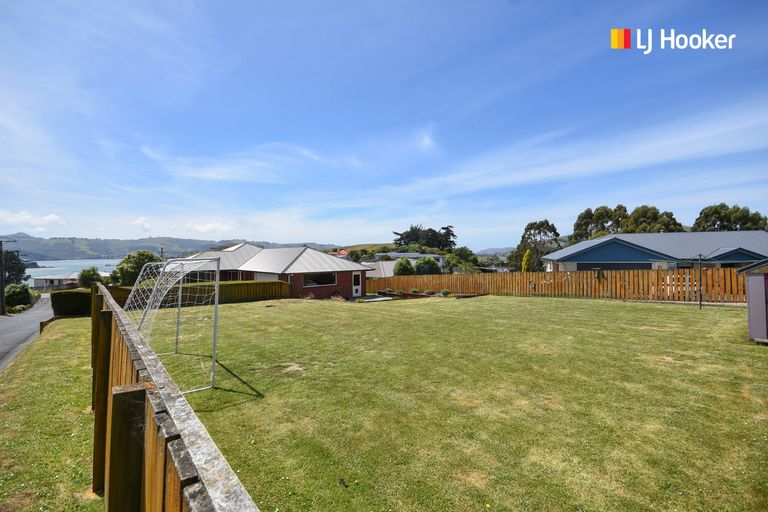 Photo of property in 37 Seaton Road, Portobello, Dunedin, 9014