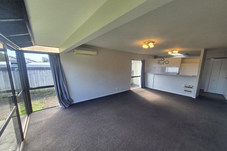 Photo of property in 33f Peverel Street, Riccarton, Christchurch, 8011