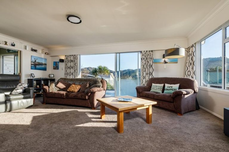 Photo of property in 7 Krishna Way, Khandallah, Wellington, 6035