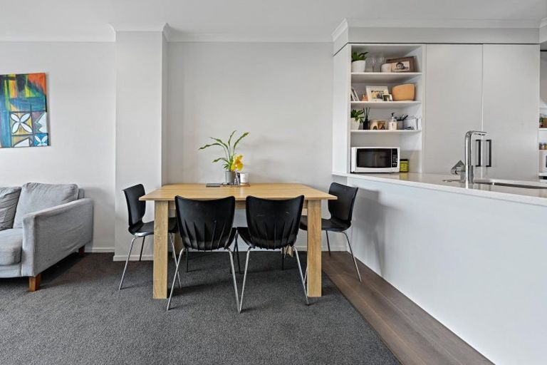 Photo of property in 9/14 Ruakiwi Road, Hamilton Lake, Hamilton, 3204