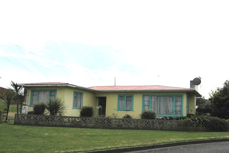 Photo of property in 31 Karewa Street, Castlecliff, Whanganui, 4501