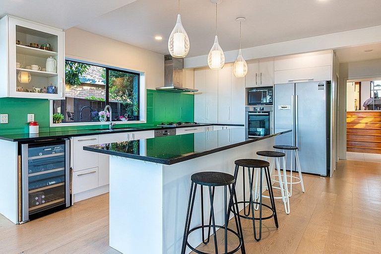 Photo of property in 18 Red Bluff Rise, Campbells Bay, Auckland, 0630