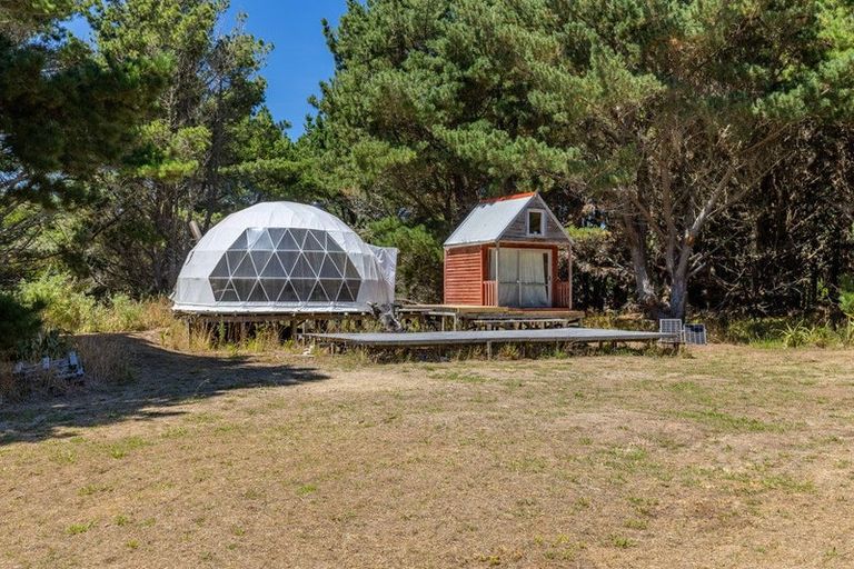 Photo of property in 97 Tangimoana Beach Road, Tangimoana, 4473