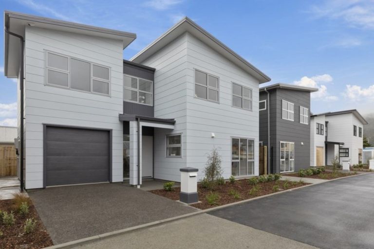 Photo of property in 4 Pitt Street, Moera, Lower Hutt, 5010