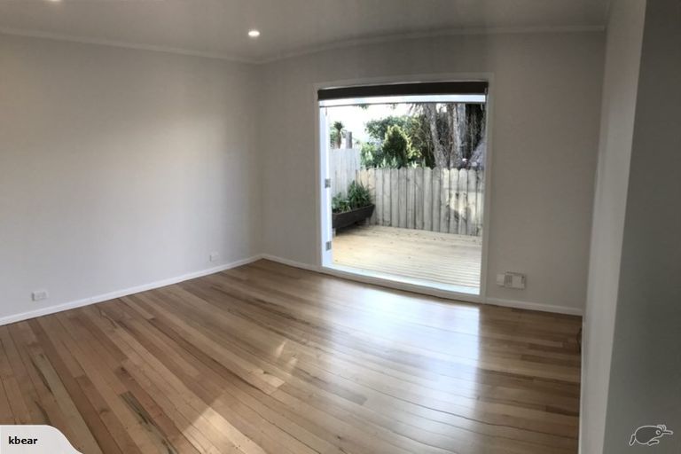 Photo of property in 2/4 Sydney Street, Hauraki, Auckland, 0622
