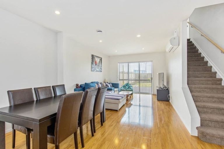 Photo of property in 21 Rosewell Crescent, Flat Bush, Auckland, 2019