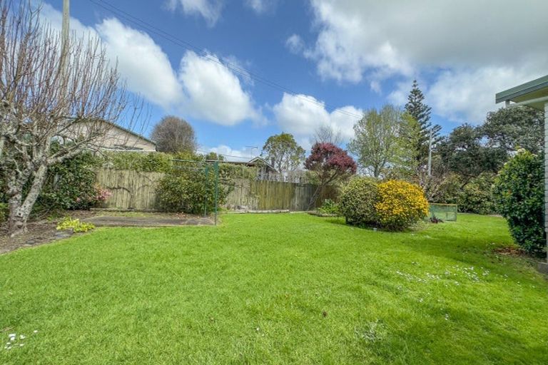 Photo of property in 107 Howard Road, Orere Point, Papakura, 2585