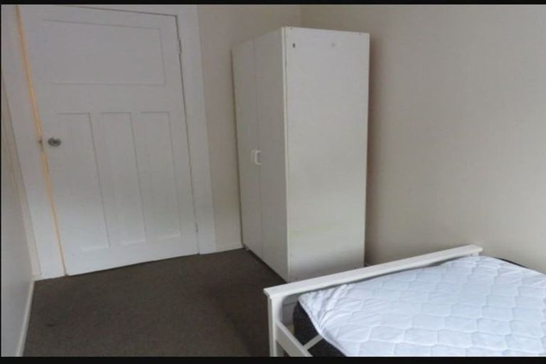 Photo of property in 35 Bay Street, Petone, Lower Hutt, 5012