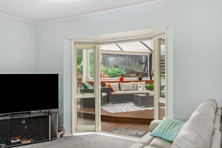 Photo of property in 24 Millstream Drive, Henderson, Auckland, 0610