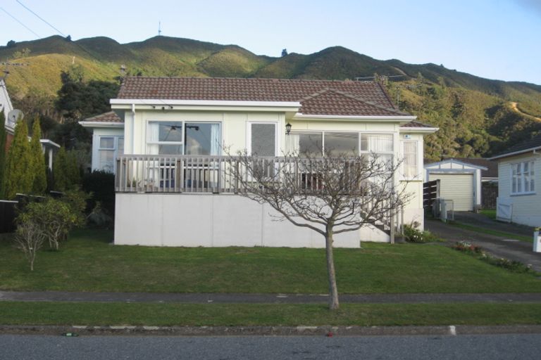 Photo of property in 20 Grierson Street, Naenae, Lower Hutt, 5011