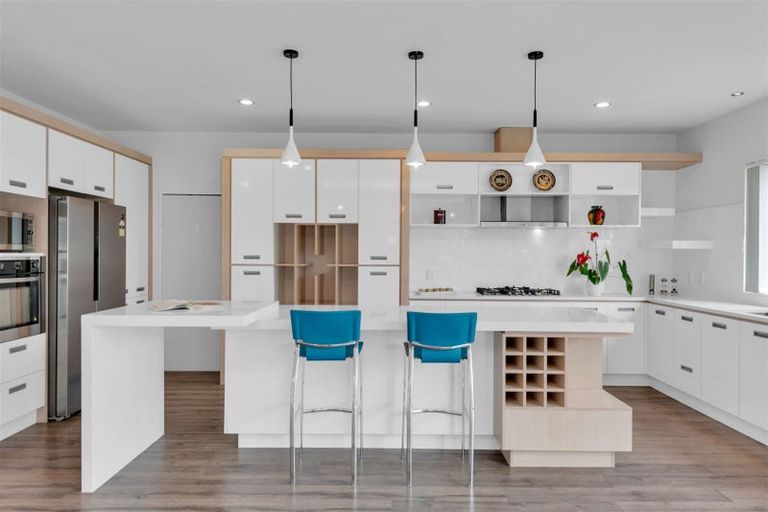 Photo of property in 37 Rosewell Crescent, Flat Bush, Auckland, 2019