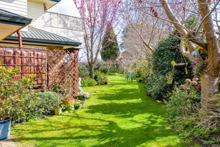 Photo of property in 14 Walnut Grove, Whakatane, 3120