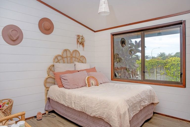 Photo of property in 6 Marlin Drive, Coastlands, Whakatane, 3120