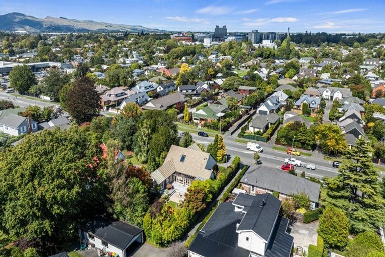 Photo of property in 48 Memorial Avenue, Ilam, Christchurch, 8053