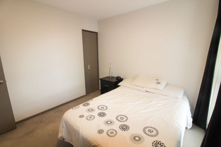 Photo of property in Dual Apartments, 410/142 Vivian Street, Te Aro, Wellington, 6011