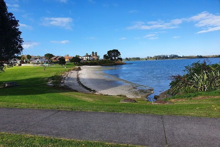 Photo of property in 61 Sunningdale Street, Wattle Downs, Auckland, 2103