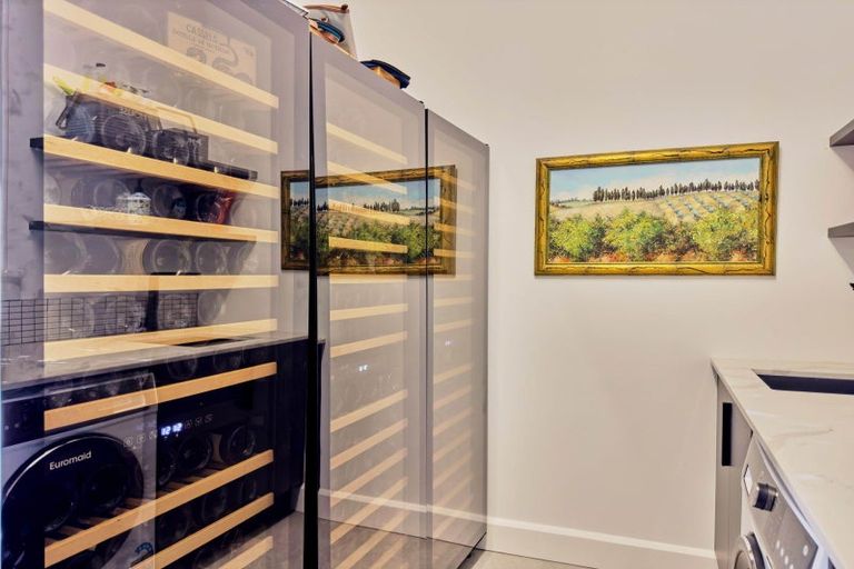 Photo of property in 18 Wairere Road, Belmont, Lower Hutt, 5010