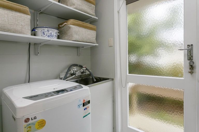 Photo of property in 7b Isobel Street, Acacia Bay, Taupo, 3330