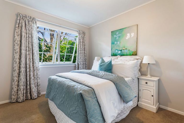 Photo of property in 137 Brian Crescent, Stanmore Bay, Whangaparaoa, 0932