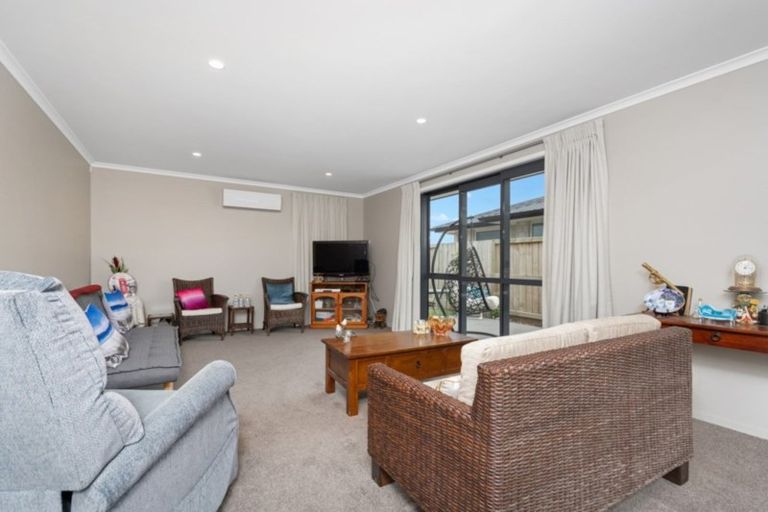 Photo of property in 44 Te Kio Crescent, Papamoa Beach, Papamoa, 3118