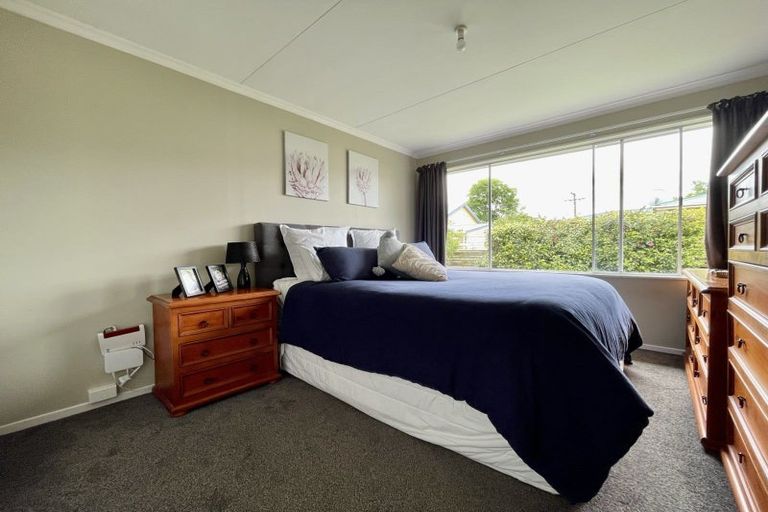 Photo of property in 19 Grange Street, Winton, 9720