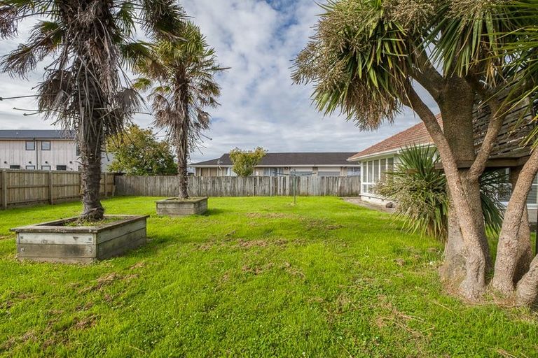 Photo of property in 117 Somerfield Street, Somerfield, Christchurch, 8024