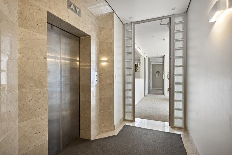 Photo of property in Trieste, 2/346 Oriental Parade, Oriental Bay, Wellington, 6011