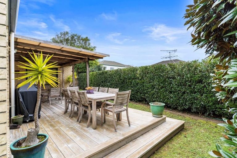 Photo of property in 5 Beragh Place, East Tamaki, Auckland, 2016