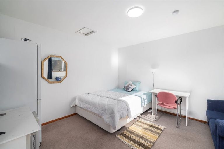 Photo of property in 24 Takaro Avenue, Sockburn, Christchurch, 8042