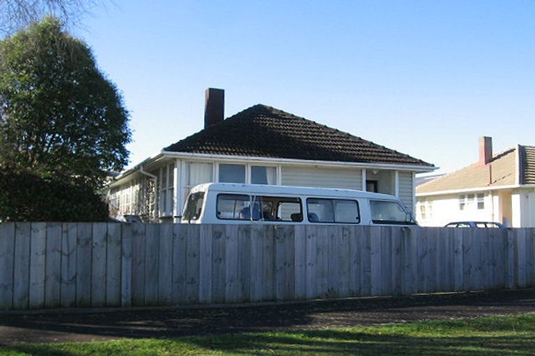 Photo of property in 3 Thames Street, Roslyn, Palmerston North, 4414