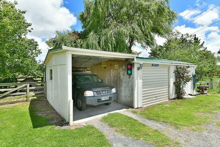 Photo of property in 333 South Head Road, South Head, Helensville, 0874