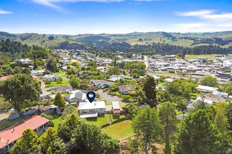 Photo of property in 2 Rolfe Place, Taihape, 4720