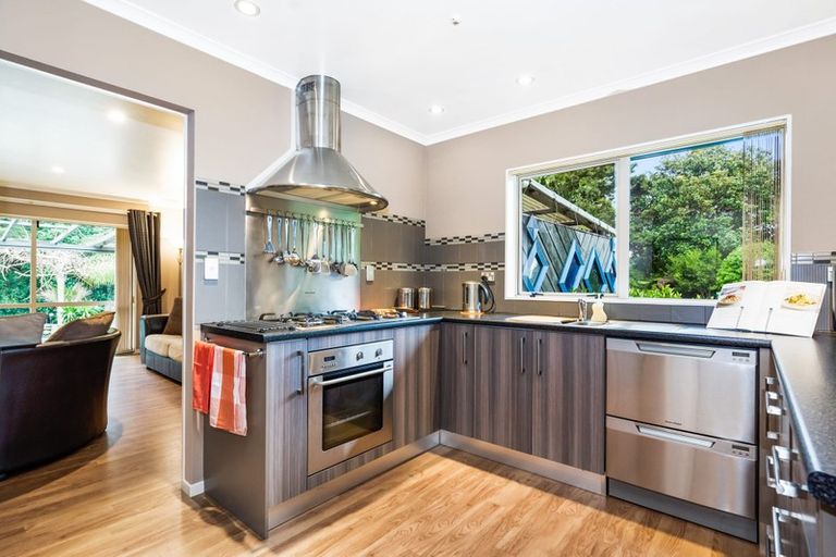 Photo of property in 18 Waitaua Road, Kauri, Kamo, 0185